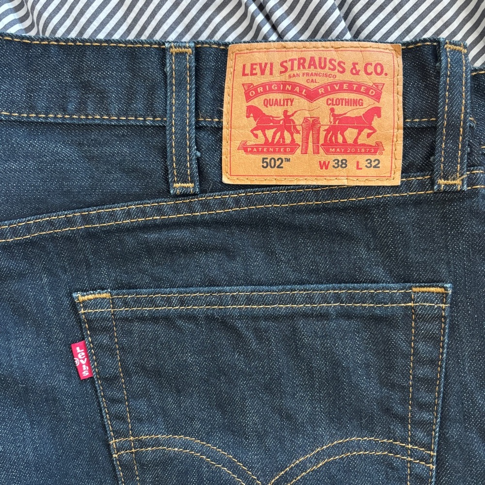 Men’s Levi 502 jeans, 38x32 - Picture 3 of 5